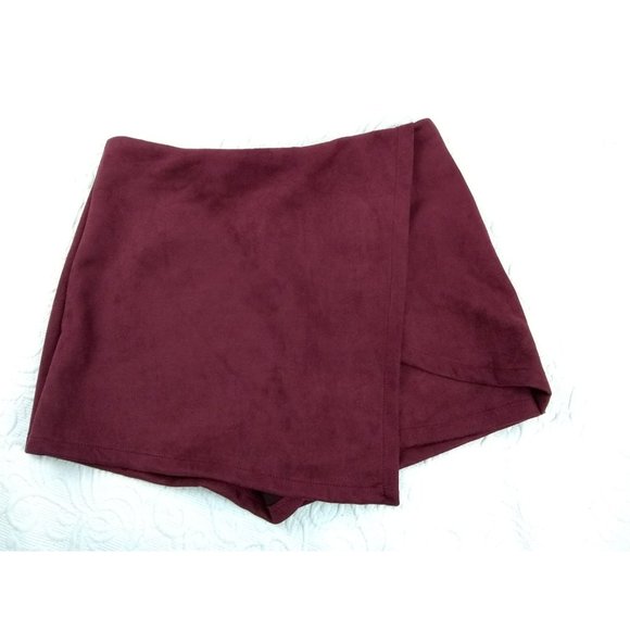 NWT Charlotte Russe Wine tone velvet Skort size small - Picture 12 of 17